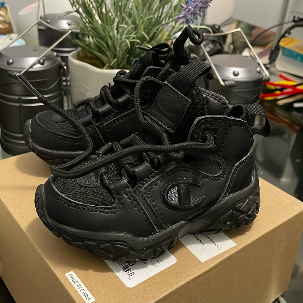 Brand new champion infant sneakers